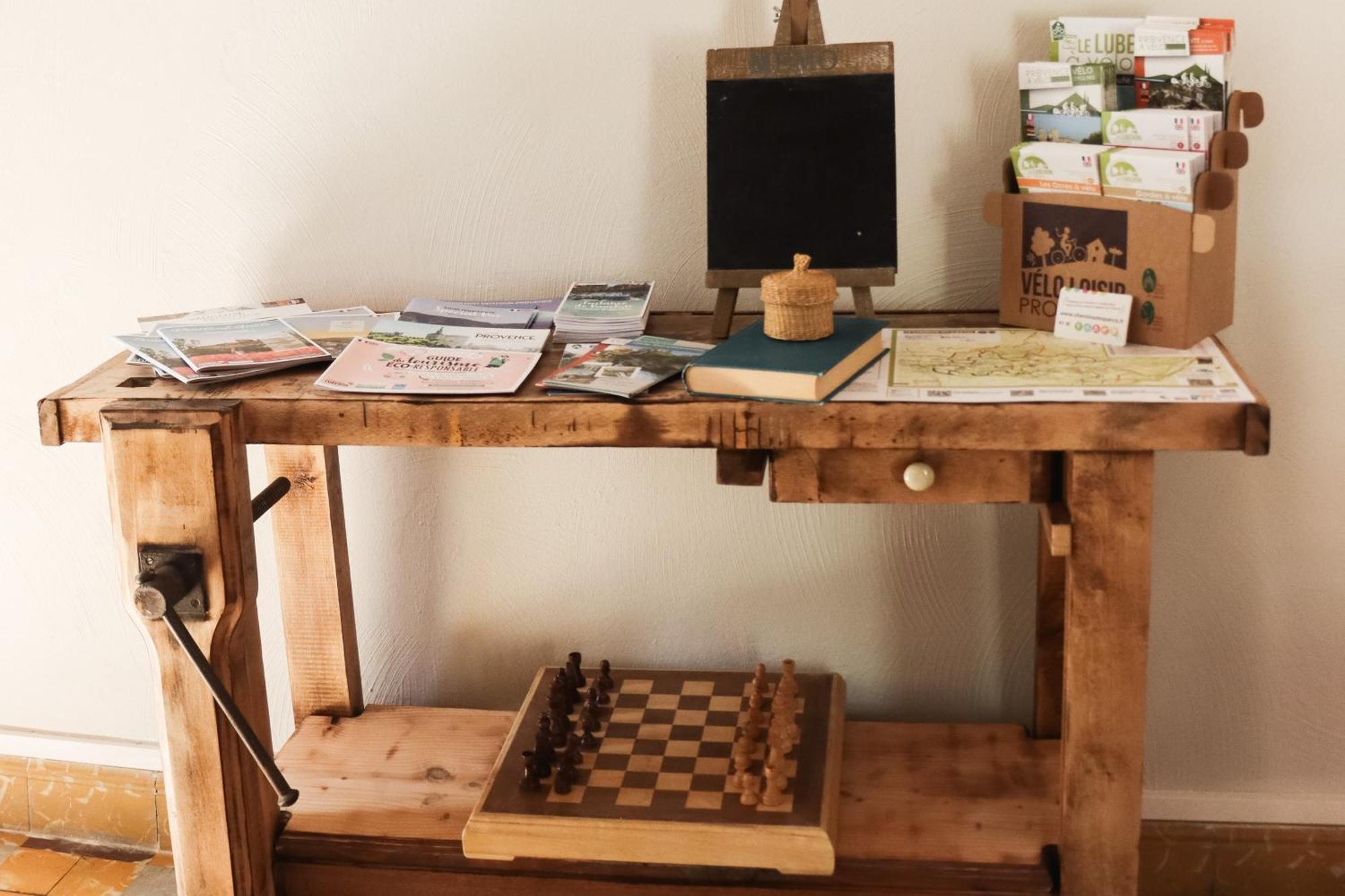 Gite De L'Escanson Un Temps Pour Soi Robion en Luberon Esterno foto